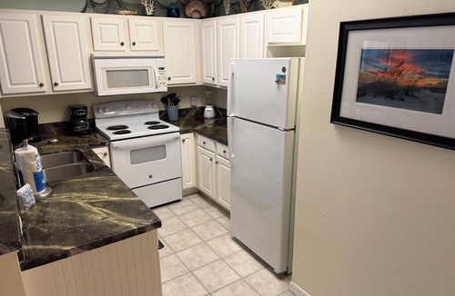 Navarre Beach Condo | REMAINING AUG STAYS-10% DISCOUNT -RATES POSTED- DAILY FREE BEACH CHAIR SERVICE !