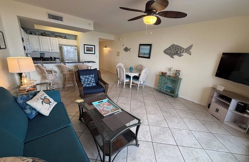 Navarre Beach Condo | REMAINING AUG STAYS-10% DISCOUNT -RATES POSTED- DAILY FREE BEACH CHAIR SERVICE !