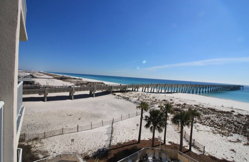 Navarre Beach Condo | REMAINING AUG STAYS-10% DISCOUNT -RATES POSTED- DAILY FREE BEACH CHAIR SERVICE !