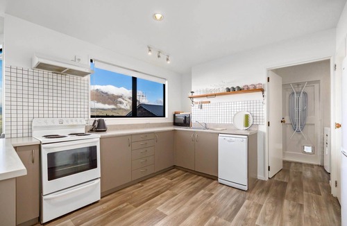 Fernhill House | Remarkable Alpine Holiday Home