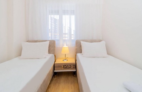 Kepez Apartment | Remarkable Flat with Shared Pool in Kepez