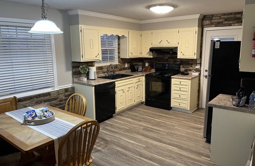 Dayton House | Remodeled 3BR w/Onsite Boat Parking | Ideal for Dayton Area's Famous Bass Fishing -Lake Chickamauga