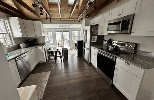 Graniteville Cottage | Remodeled Cottage retreat on the Lake, close to Boston but nestled in the woods