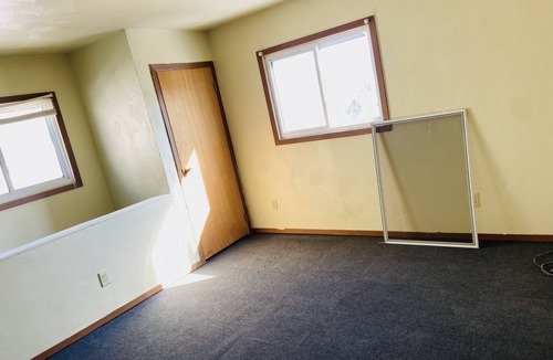 Johnstown House | remodeled; cozy peaceful zen space