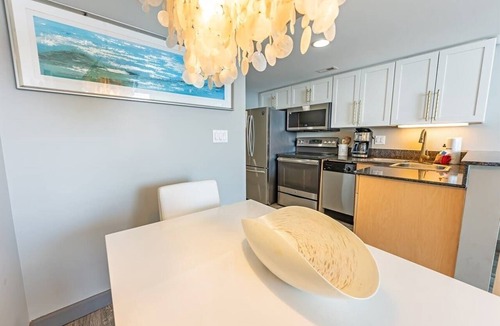 Downtown Myrtle Beach Condo | Remodeled Direct Oceanfront, Amazing Views Modern!