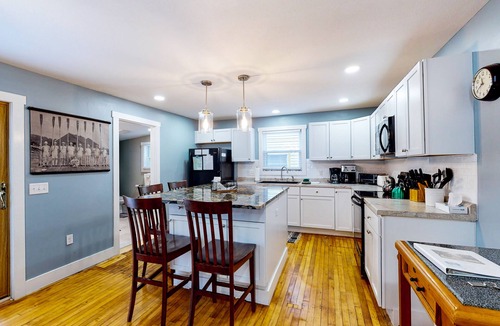 Empire House | Remodeled farmhouse near downtown with a firepit, central AC & washer/dryer,