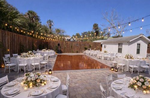 St. Augustine House | Remodeled Historic 1800s Carriage House, The Castle Garden, Colonial Modern Mansion