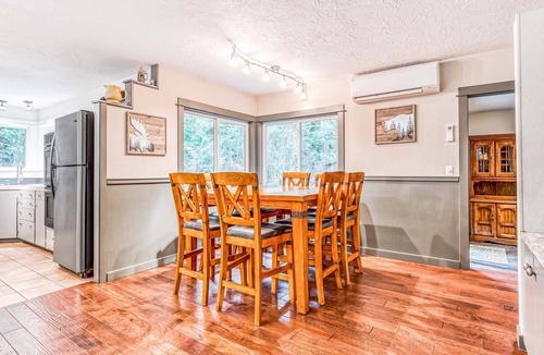 Rhododendron Cabin | Remodeled home with large yard & kitchen in lovely forest setting - dog-friendly