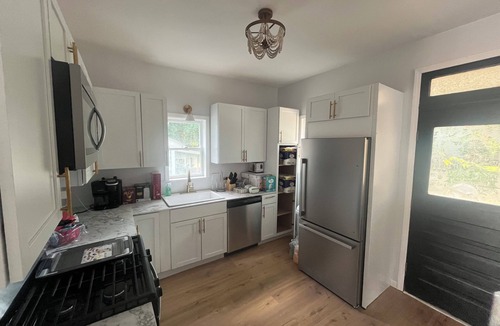 Houston House | Remodeled spacious 4-bedroom house in very popular Houston, PA with central AC