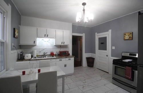 Lower East Side Apartment | Remodeled, Spacious, Furnished - Brady St Apartment for Monthly Rental