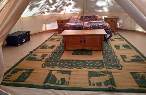 Singers Glen Cabin | Remote Equipped Bell Tent Surrounded by Nature with Great Hiking Trails in Virginia