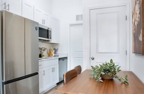 Winter Haven Apartment | Remote workers 1bed w/full kitchen & living room