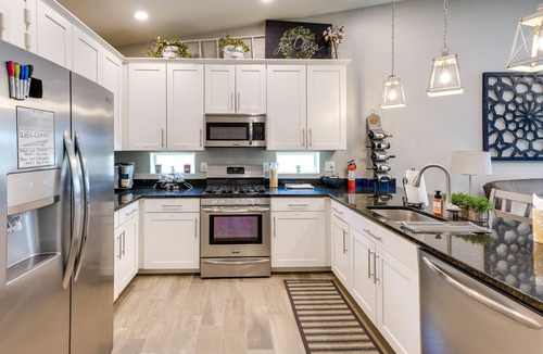 Chandler House | Remote Workers Welcome: Chandler Home w/Fire Pit