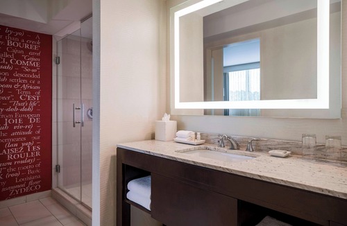 South Baton Rouge Hotel | Renaissance Baton Rouge Hotel