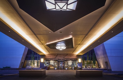 Northeast Park Hill Hotel | Renaissance Denver Central Park Hotel