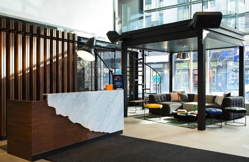 Downtown Montreal Hotel | Renaissance Montreal Downtown Hotel