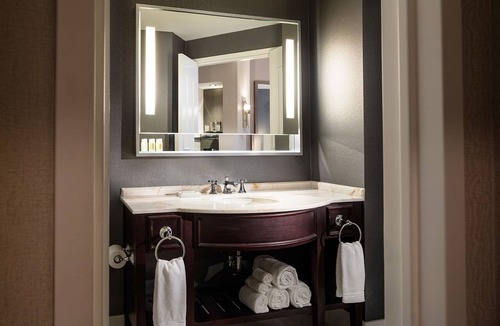 Downtown Hotel | Renaissance Providence Downtown Hotel