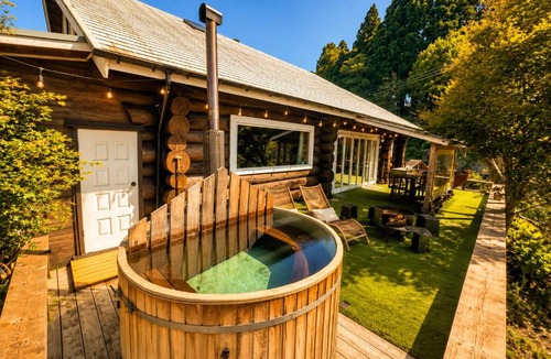 Nada Ward Villa | RENEST