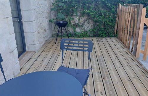 Saint-Michel-Lapujade House | Renovated former cowshed surrounded by nature. Pets welcome!