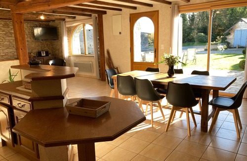 Mesquer Cottage | Renovated 18th Century Farmhouse with Modern Amenities, Near Mesquer, France