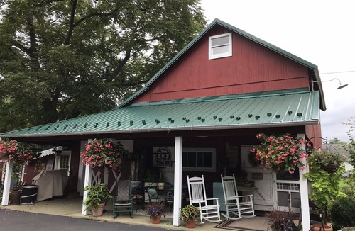 Bridgeton Townshp House | Renovated 1920's Barn Cottage. Pets welcome. No cleaning fees.