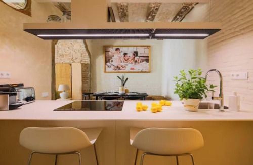 El Raval Apartment | Renovated 19th-Century Gem in City Centre