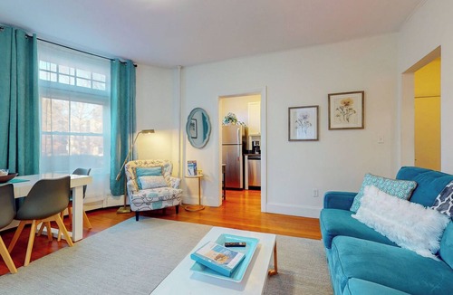 Cleveland Circle Apartment | Renovated 1BED, Steps to MBTA, Shops & Restaurants