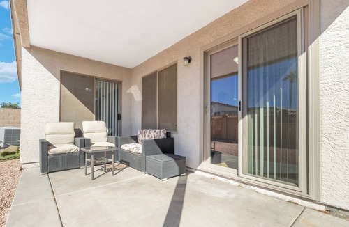 East Mesa House | Renovated and Nicely Decorated Home Close to Park