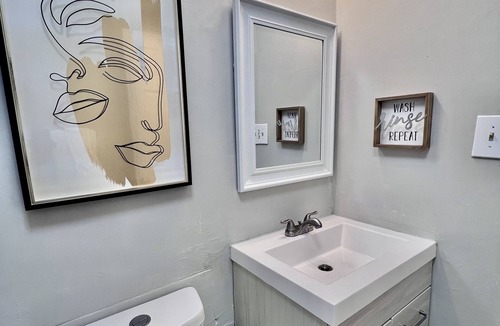 Atlantic Beach Apartment | Renovated apt short walk to beach, Central AC, Fast WiFi