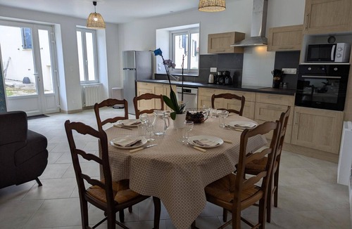 Challignac Cottage | Renovated Charentais house in peaceful setting with parking and private garden