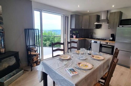 Saint-Chamond Cottage | Renovated cottage with terrace and pets allowed in Saint-Chamond