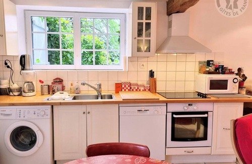 Boissets Cottage | Renovated cottage with enclosed garden in Boissets