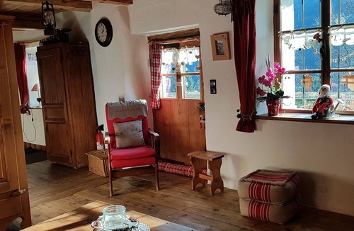 Queige Ski Chalet | Renovated farmhouse near Les Saisies 7 people 3 bedrooms