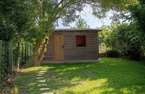 Blois House | Renovated house 2025 on the banks of the Loire & large garden 6 bedrooms with private shower