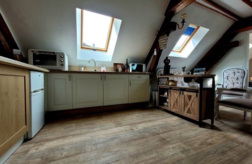 Avize Apartment | Renovated Loft in the Côte des Blancs near Epernay, the capital of Champagne