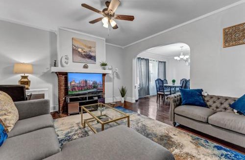 North Buffalo House | Renovated Main Floor Large 3 Bed House