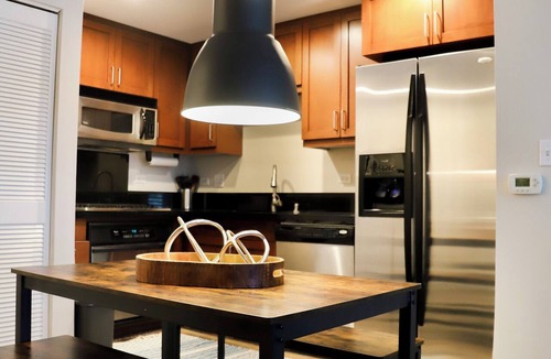 East Village Apartment | Renovated Modern Studio in downtown 1 free parking San Diego