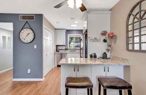 South Scottsdale Apartment | Renovated quiet single-story, minutes to Old Town, pool outside the door