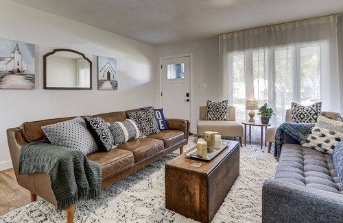 Lincoln House | Renovated Retreat