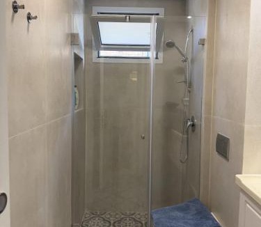 Mamilla Apartment | Renovated Spacious 3bdrm Close to Everything