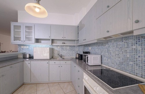 Old Town Rethymnon Apartment | Renovated & Spacious Apartment in the Historical Centre of Rethymno - A/C, Wi-Fi, 2 Balconies!
