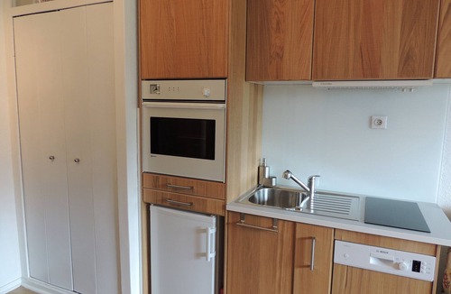 Les Gets Apartment | Renovated studio ski-in/ski-out, balcony, pool, parking