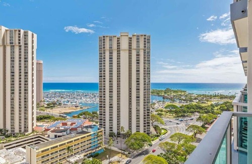 Ala Moana Apartment | Renovated, Stunning Ala Moana Partial Ocean View Studio 2324