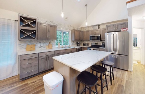 Cape Meares House | Renovated three story home by the beach with a furnished deck and washer dryer