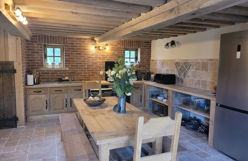 Leaupartie House | Renoviertes Ferienhaus in der Nähe von Cabourg-Deauville-Lisieux by Interhome