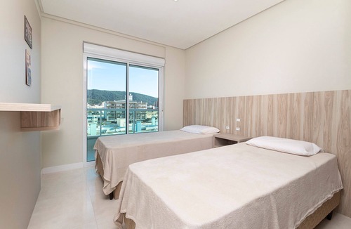 Bombas Apartment | Rent Apartment 2 bedrooms without a suite 80m Mar | Pumps / SC