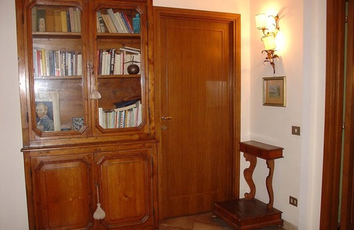 Florence House | Rent studio room with independent entrance and balcony in my apartment