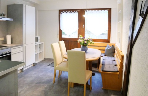 Uerzig Apartment | Rental-Private Bathroom-Vineyard view