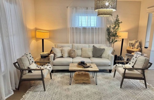 Erie House | Renting Erie Property- 4 bedroom, laundry, dishwasher, dining room, living room, 1 bathroom