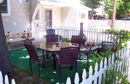 Ocean Park House | Renting fall, winter weekends. Oct-end of May available for college students.